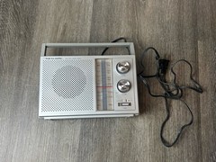 Vintage RadioShack Realistic AM/FM 2 Band Radio AC/DC 12-716 – Works *Read