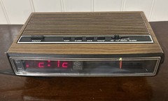 GE General Electric Radio AM FM Alarm Clock 7-4625C VNTG Woodgrain WORKING READ