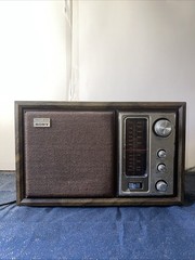 Vintage Sony AM/FM Tabletop Radio Model ICF-9650W (1975-79) Works