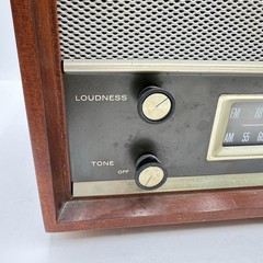 E1 Magnavox Radio Vintage Wood Case AM FM AFC I think model FM-21