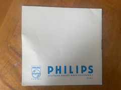 Philips 1002 AM/FM/Shortwave Table Top Radio Instruction Booklet 1958-1959