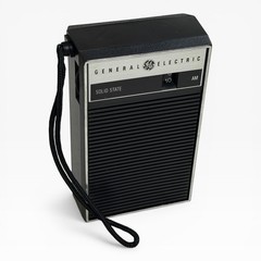 Vintage GE AM Miniature Portable Radio P2790