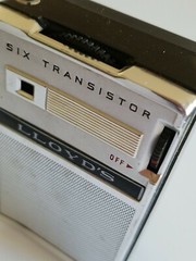 Vintage LLOYD&rsquo;S 6 Transistor AM Radio Model TR-6L Made in Japan (Ryukyus) cc1963