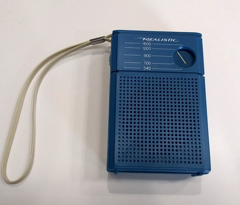 Vintage Realistic Transistor Pocket Radio AM Blue Model 12-202, working
