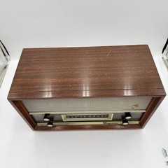 E1 Magnavox Radio Vintage Wood Case AM FM AFC I think model FM-21