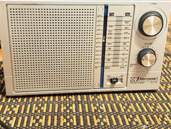 &lsquo;Vtg&rsquo; Emerson FM/AM 2 Band AC/DC Portable Radio P3805A – Good Working Condition