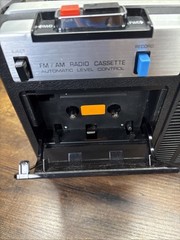 Vintage GE FM/AM Radio Cassette Recorder 3-5210 (M8525) Rare Tested W/ Box