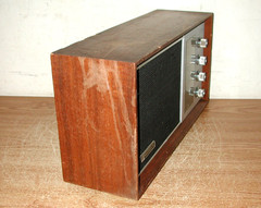 VINTAGE PANASONIC SOLID STATE AM/FM 2-BAND CABINET RADIO MODEL RE-7257
