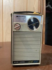 Midland International FM/AM Portable Radio 10-419
