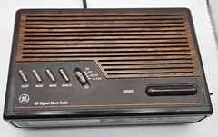 Vintage GE Digital Clock Radio AM/FM Faux Woodgrain 7-4612B Retro 1980s Tested