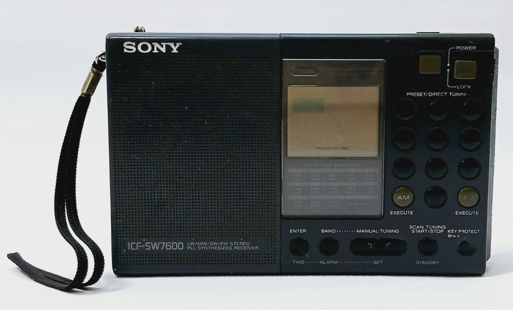 Sony ICF-SW7600 World Band Receiver Vintaage Radio – For Parts only not working