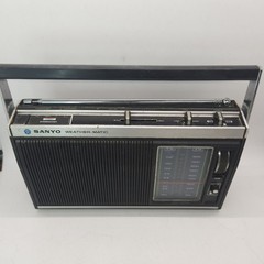 Sanyo Weathermatic Vintage AM FM Weather AC/DC Radio Model RP 7410 Japan 1970&rsquo;s
