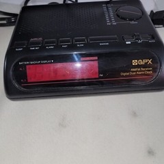 Gran Prix Am/fm Clock Radio Black With Radio Dial
