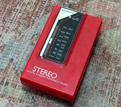 Sanyo RP40 RED Vintage AM/FM Stereo Portable Radio w/ Headphones Belt Clip Rare