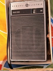 GENERAL ELECTRIC GE – P2790- Sold State AM Transistor Radio w/Box – UNTESTED