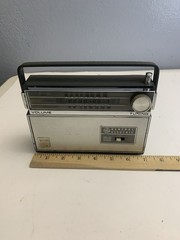General Electric Solid State Multi Band AM SW FM Portable Radio P1861B Vintage
