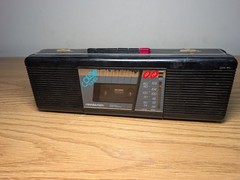 1980s Color Tunes Sound Design BLACK 4617 Radio Cassette Boombox – USED