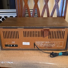 Belle Wood MODEL 1880 Woodgrain Radio w/ Tape Adapter & .. Vintage Or For Parts