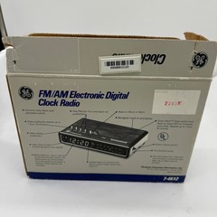 Vintage GE Spacesaver Electronic Digital Clock Radio 7-4612 AM/FM New Open Box