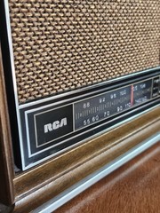 Vintage RCA FM/AM Radio Model RVC 742W Walnut Japan Works Great
