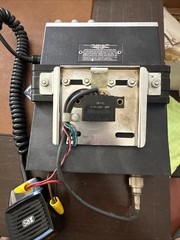 Realistic TRC-424 40-Channel CB Radio With Mic Tested and Working