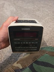 Vintage 80s Cube MAGNAVOX Dual Alarm Clock AM/FM Cream Radio D3110/37 Tested