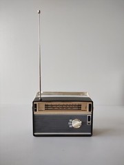 Hitachi WH-837E 3 band 8 transistor radio model