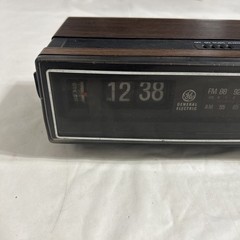 Vintage General Electric GE Flip Clock AM/FM Radio 7-4305F As Is (Radio Works)