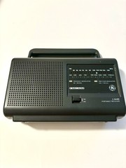 General Electric AM/FM Radio Portable Receiver Model 7-2662D Tested Working Nice