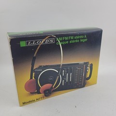 Lloyds Am/Fm Fm Stereo Receiver With Orange Stereo Headphones N777. New Vintage
