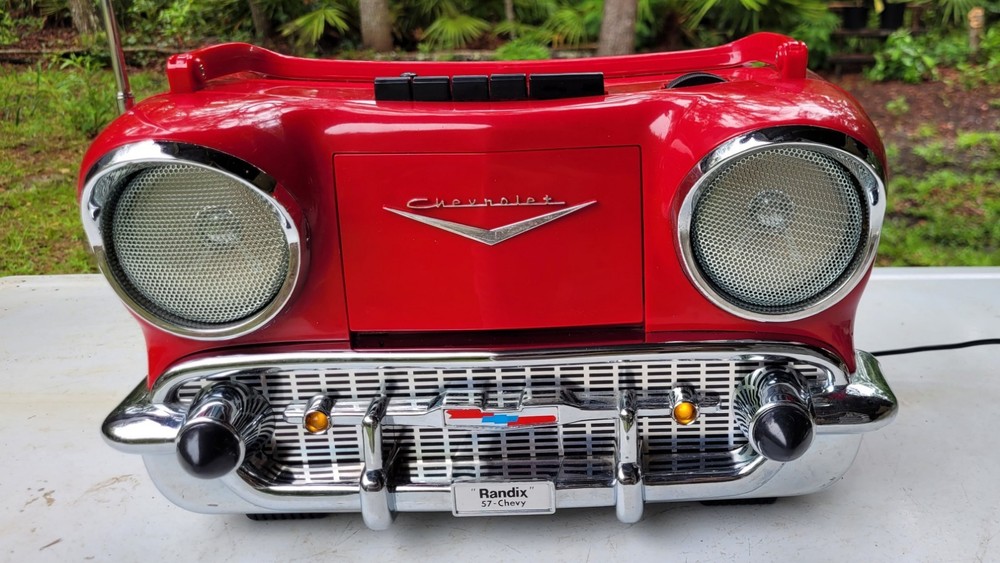 1957 VINTAGE CHEVY RANDIX CR-1957 AM/FM/CASSETTE AC/DC RADIO MINT CONDITION+++++