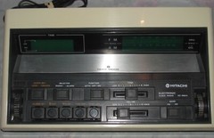 Vintage 1970s HITACHI KC-680H Clock Radio Digital Green