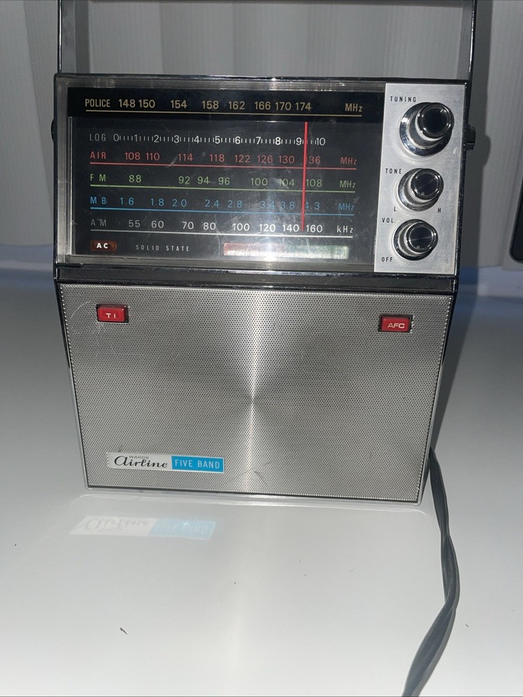 Vintage Wards Airline Five Band Portable Transistor Radio Air FM MB AM Working