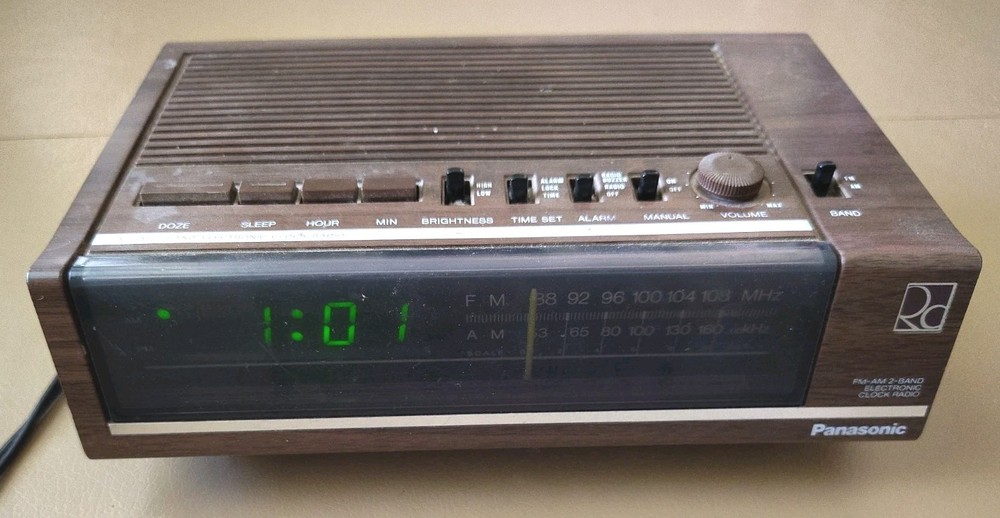 Vintage Panasonic FM-AM 2-Band Electronic Clock Radio Tested Works