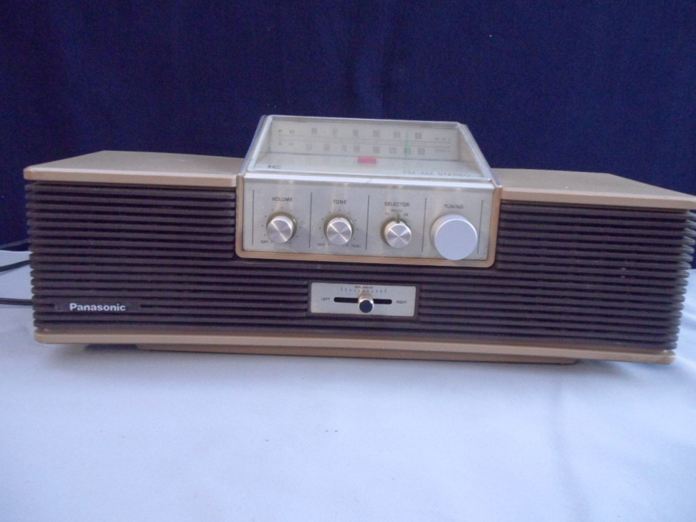 Panasonic Model RE-7392 AM FM Table Radio WORKING GREAT! RARE! VINTAGE