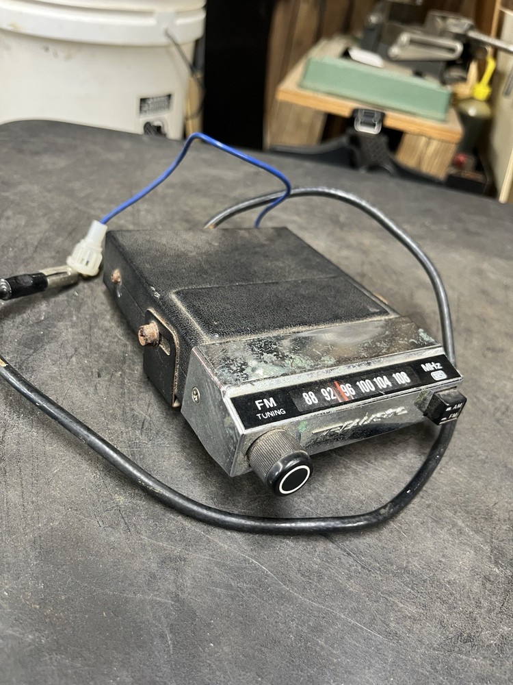Realistic 12-1350B AM FM Converter Vintage Car Radio Shack