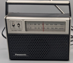 Vintage Panasonic RF-565 AM/FM Portable Transistor Radio Tested Works Retro