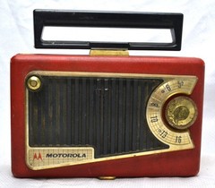 1950&rsquo;s Motorola 56L2 CH=HS-534 Tube Portable Radio – Repair/Restore/Parts