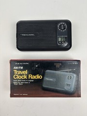 Vintage Realistic AM/FM Travel Clock Radio Radio Shack # 12-1517 tested With Box