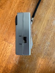 Vintage Silver FM AM Radio Clock Alarm Portable Mini Receiver MFR-88 Retro Style