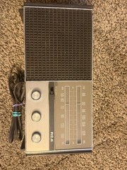 RCA RZC243W AM/FM Radio Wood Case Tone & Tuning Control Vintage Tabletop