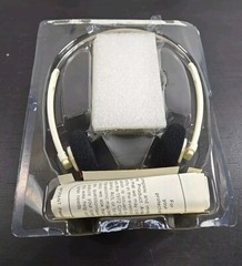 1986-1988 NOS Panasonic RF-422 Stereo Headphone Radio FM/AM/FM Stereo