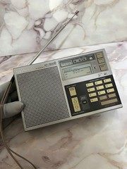 Sony ICF-SW7600D FM Stereo SW/MW/LW PPL Synthesized Receiver Radio ** JUNK **