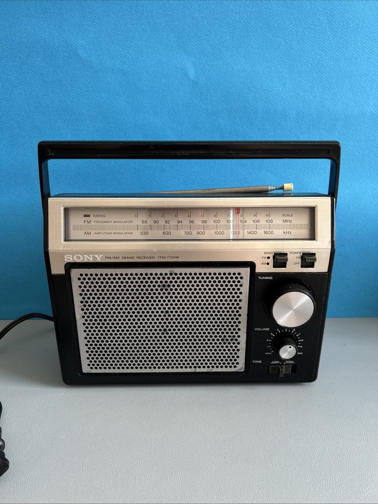 Sony AM/FM Radio 2 Band Receiver Model TFM-7720W Vintage Working