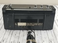 Vintage LLOYD&rsquo;S Flip Clock Alarm AM/FM Radio Wood Grain J636G-37A