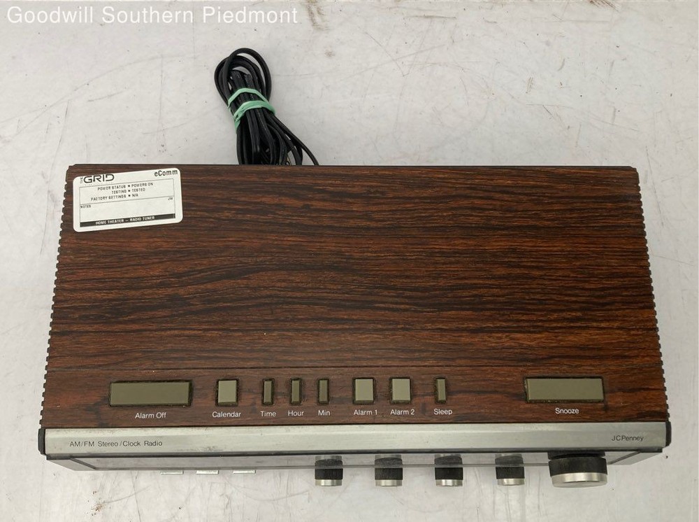 J.C. Penney 680-3820B Vintage AM/FM Radio Alarm Clock – Tested