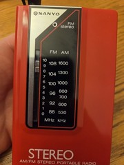 Sanyo RP40 RED Vintage AM/FM Stereo Portable Radio w/ Headphones Belt Clip Rare
