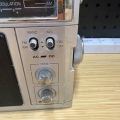 Vintage General Electric AM/FM Portable Radio AC/DC Model 7-2850H WORKING *
