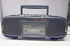Soundesign 4625BLK AM FM Stereo Cassette Recorder Boombox Vintage