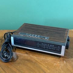 Vintage Lloyds J202B Digital Alarm Clock AM/FM Radio Tested Working Woodgrain